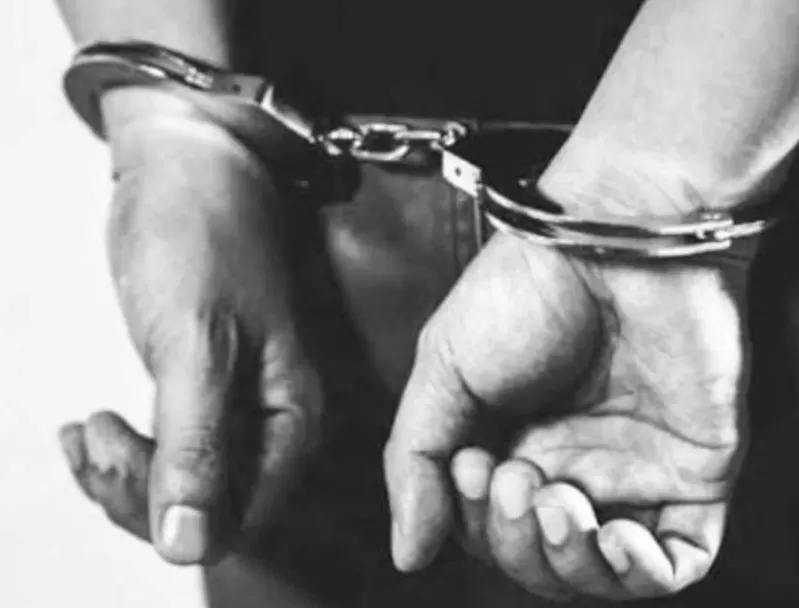 Homem é preso em flagrante acusado de furtar motocicleta e incendiar residência em Inhuma