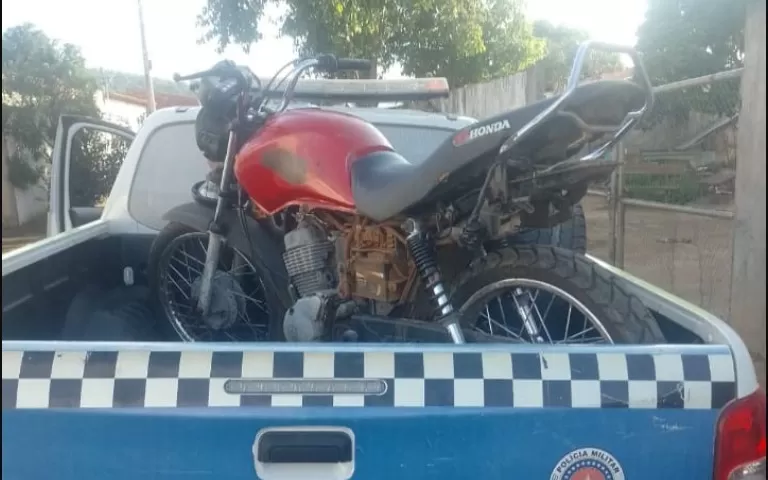 Polícia Militar apreende adolescente e recupera motocicleta furtada em Aroazes