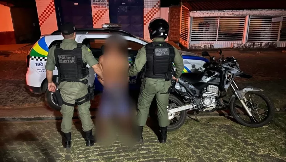Homem é preso em Elesbão Veloso após furtar celular e resistir à prisão