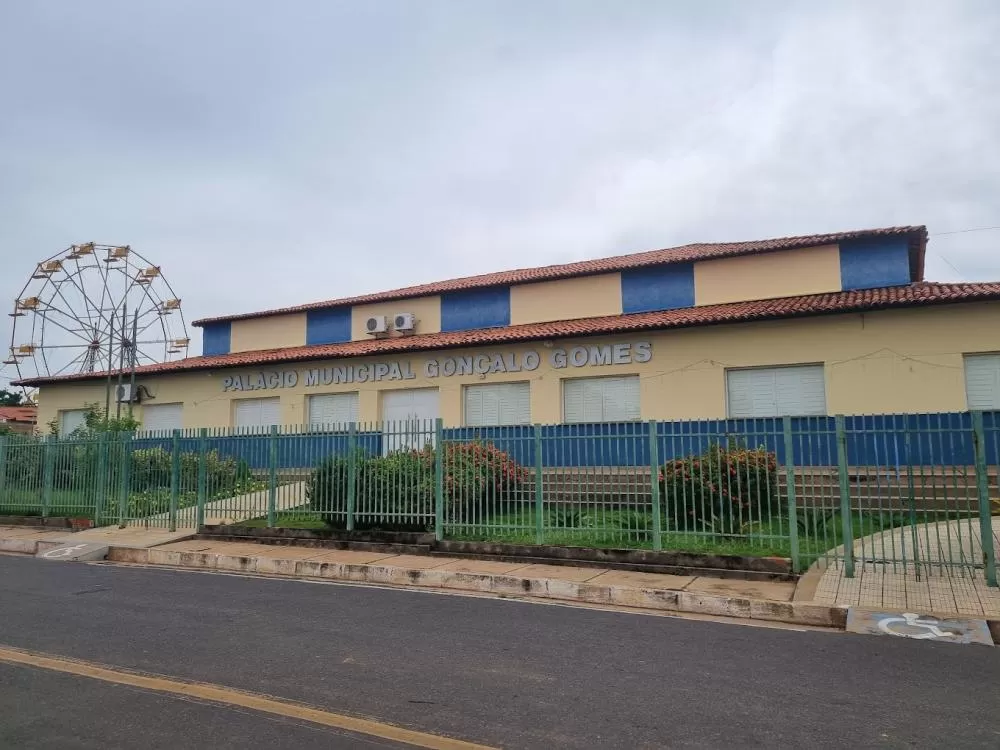 Prefeitura de Elesbão Veloso melhora infraestrutura das escolas municipais com novos móveis e equipamentos