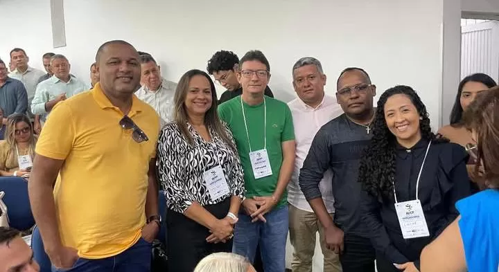 Parlamentares de Elesbão Veloso participam do Encontro Estadual de Vereadores em Teresina