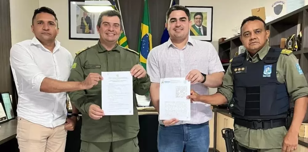 Prefeitura de Elesbão Veloso firma convênio com a Polícia Militar para gestão do trânsito