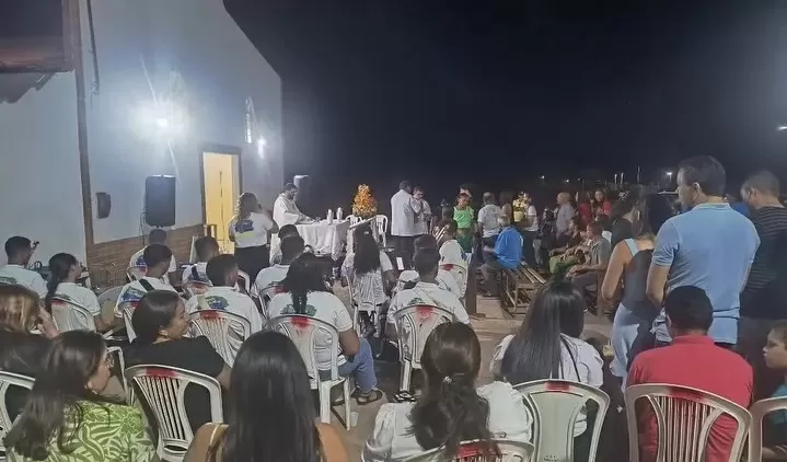 Prefeito Ronaldo Barbosa prestigia festejo da comunidade Alta Vista