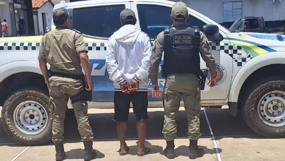 Homem é preso após ameaçar ex-esposa de morte em Francinópolis