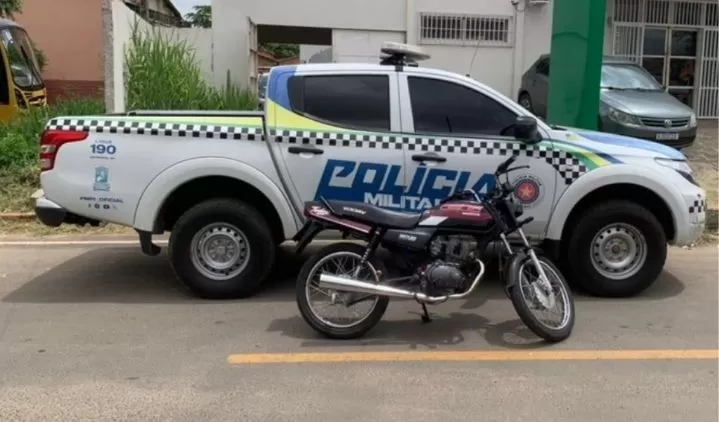 Moto com sinais de adulteração é apreendida no centro de Elesbão Veloso