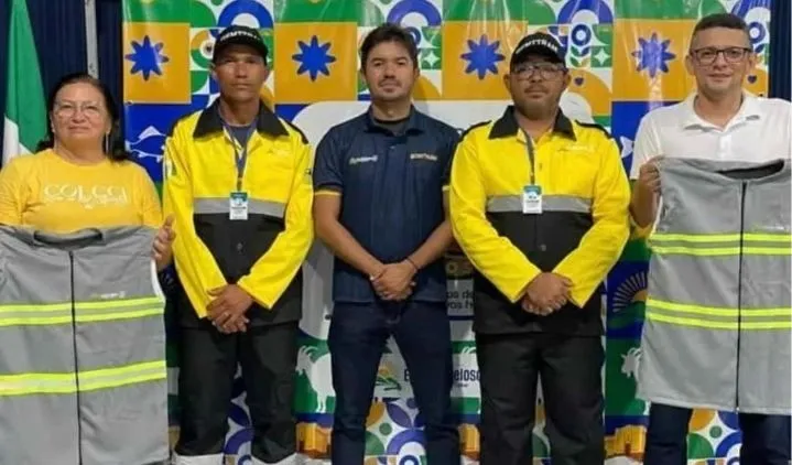 Prefeitura de Elesbão Veloso entrega novo fardamento para agentes da GEMTTRAM