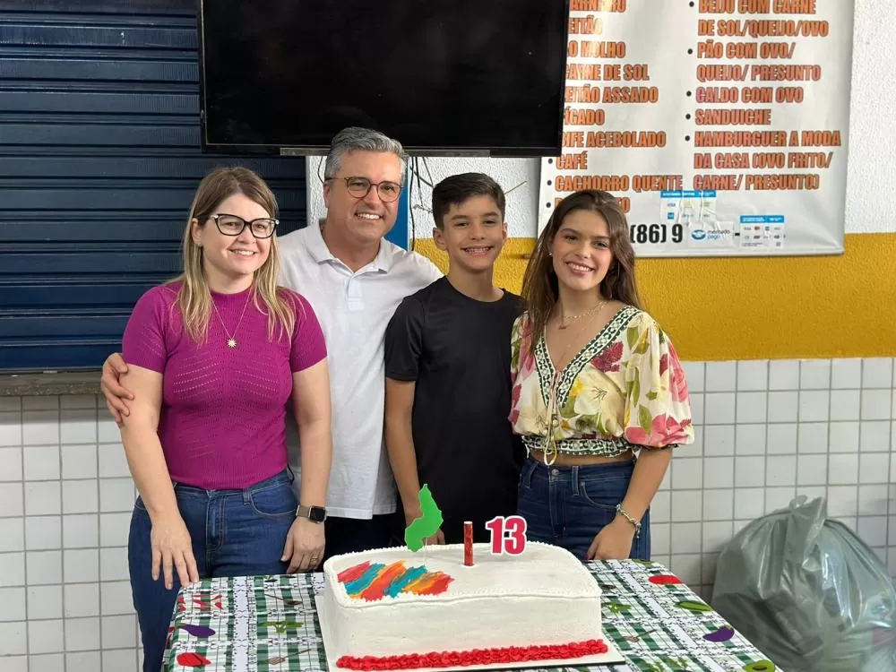 Dr. Vinicius celebra aniversário com festa popular e impulsiona comércio no mercado da Piçarra